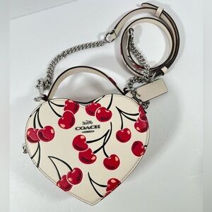 NWT！COACH HEART CROSSBODY BAG WITH CHERRY PRINT